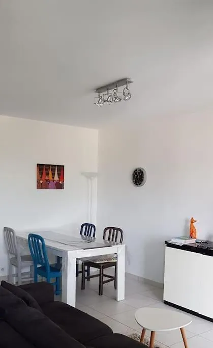 Appartement Tres Lumineux Antibes 0*,
